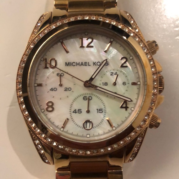 Michael Kors rose gold Blair watch - Picture 4 of 7